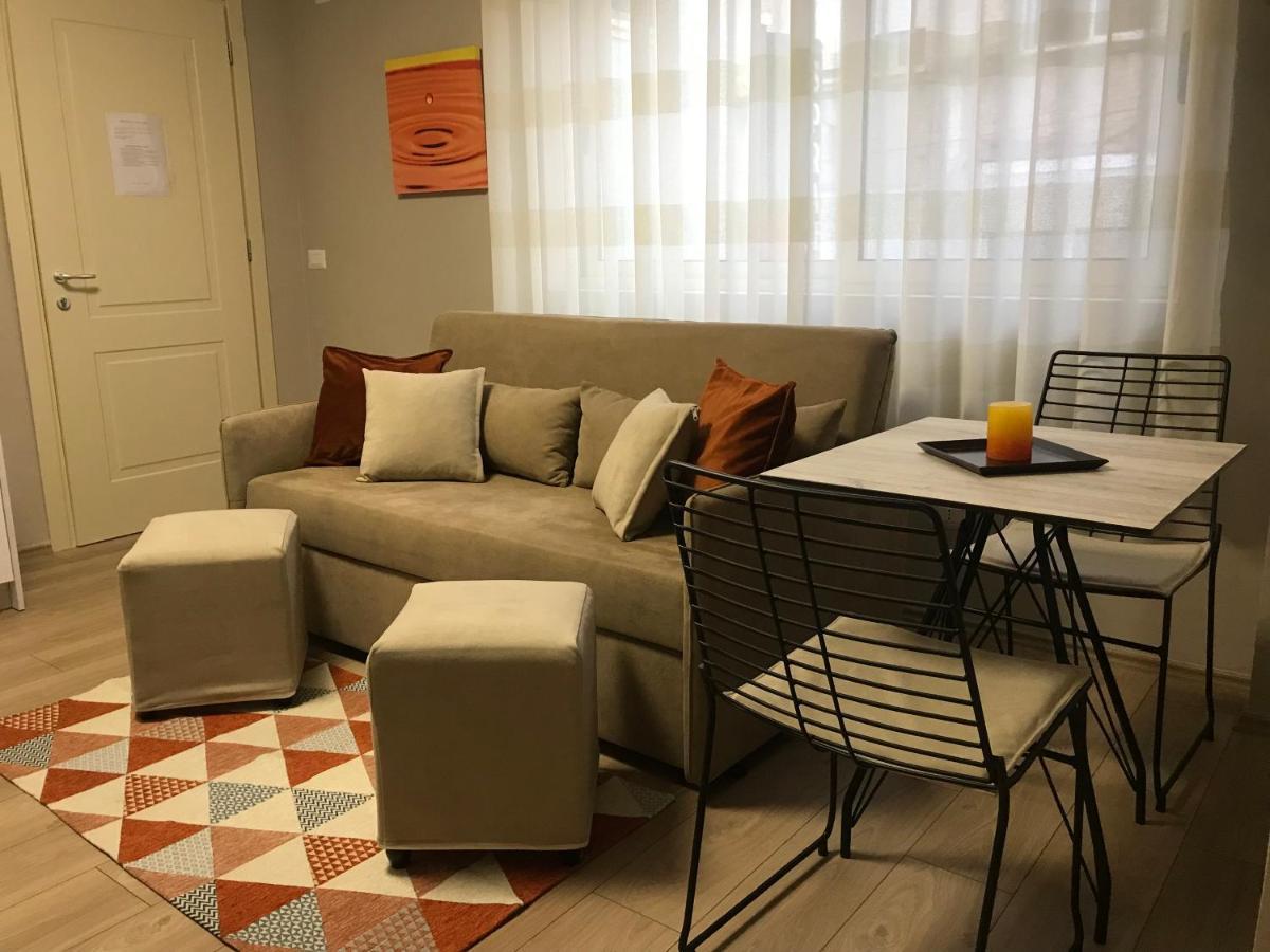 Home Away From Home Apartment Durrës Eksteriør billede