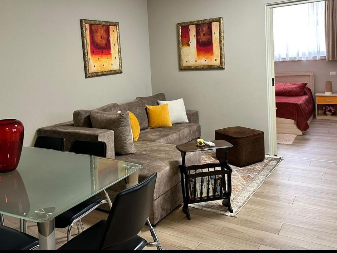 Home Away From Home Apartment Durrës Eksteriør billede